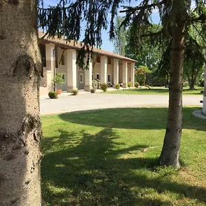 Cascina Sagrestia , Asola Italia